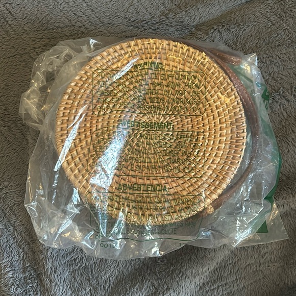 Round Rattan Bag - Picture 7 of 8